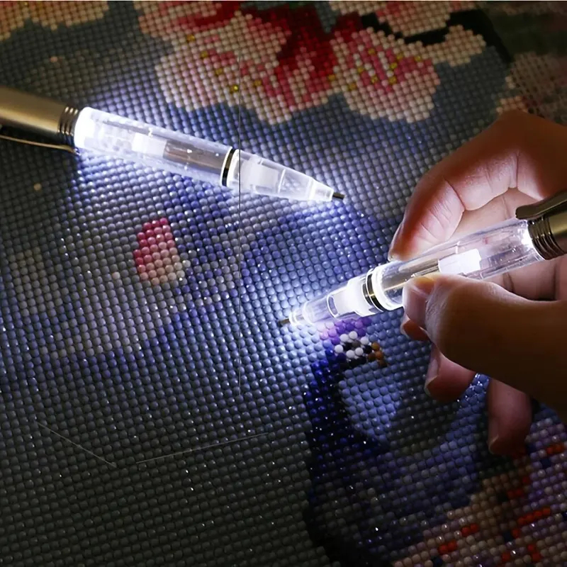 Embroidery Artwork - LED-Licht Diamantmalerei-Stift 1 Stück Beleuchteter Bohrstift