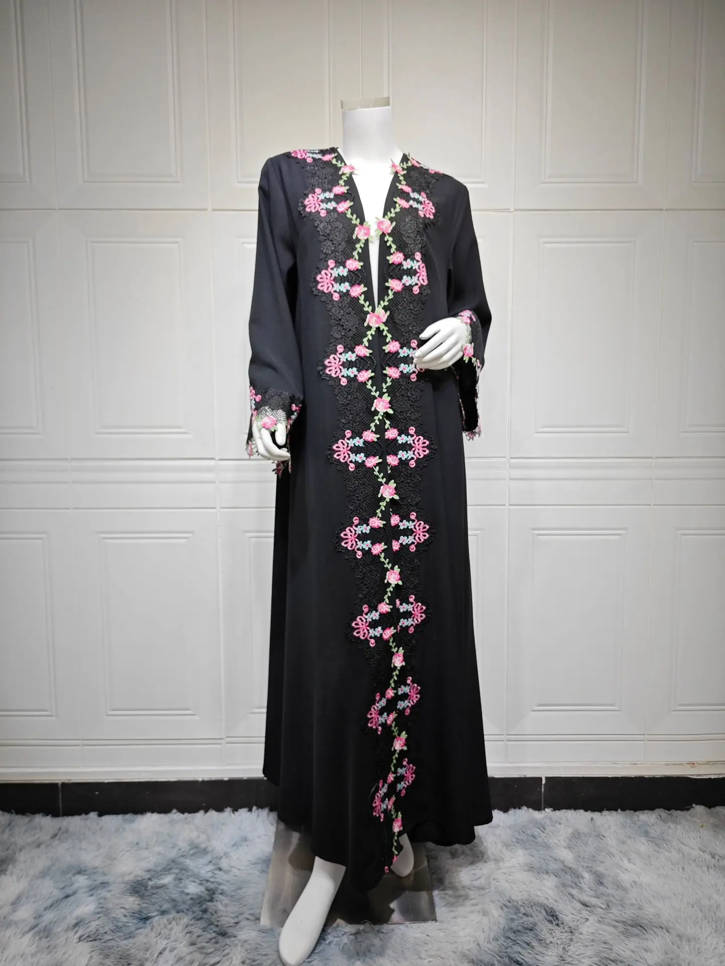 Embroidery Kebaya - Schwarze Bestickte Kimono-Jalabiya Abaya Dubai Kaftan