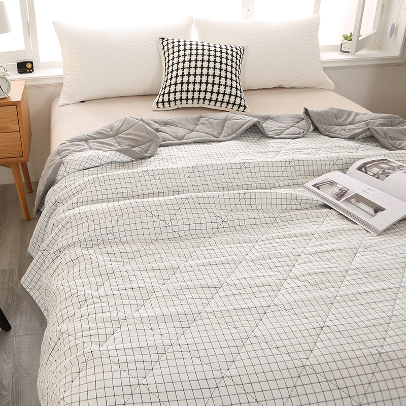 Ein einfarbiger, doppelt geste – Embroidery Quilt Cover Bewertung und Preis