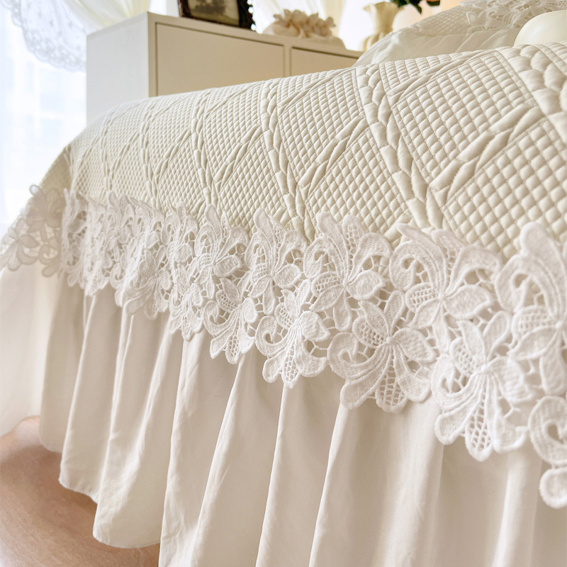 Luxuriöses kühlendes Tagesdeck – Embroidery Quilt Cover Bewertung und Preis